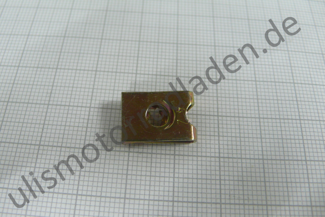 Blechmutter für Schraube 4,2 mm
